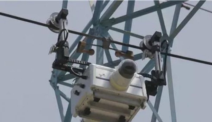 智能巡檢機器人應用全景圖鑒：跨場景技術解析與行業解決方案解碼（無線充電）