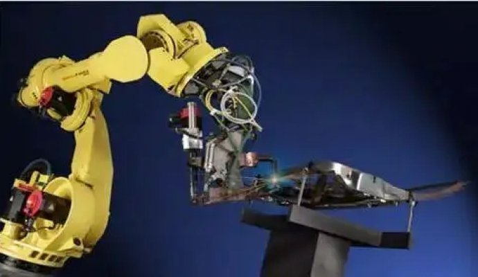 AGV:人機協作安全嗎（無線充電）