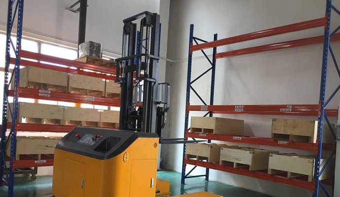 AGV如何充電？有哪些方法（無(wú)線充電）