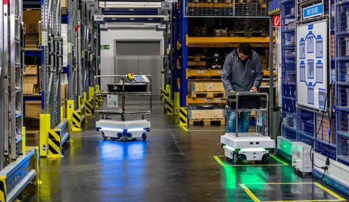 青島魯渝能源的工業(yè)無(wú)線充電器與接觸式有線充電的區(qū)別