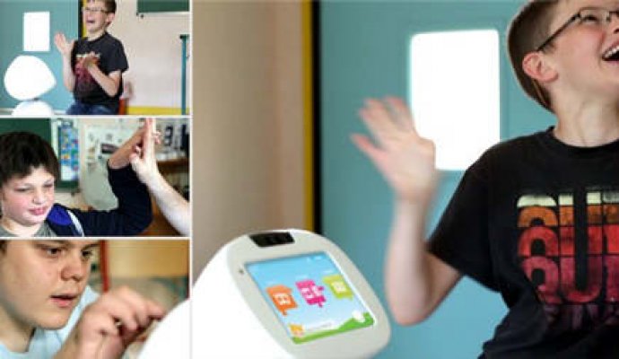 人類對服務機器人的接受度（無線充電）