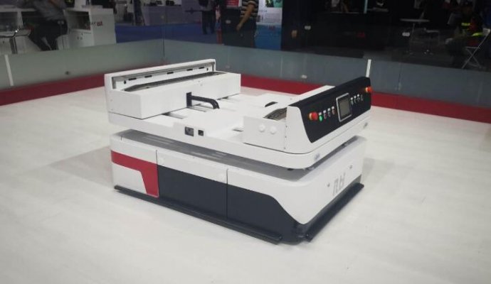 智能設備與工業(yè)機器人的無線充電環(huán)境差異性分析