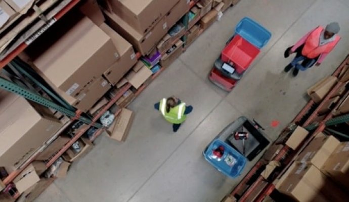 自動導引車AGV小車的工作特點（無線充電）